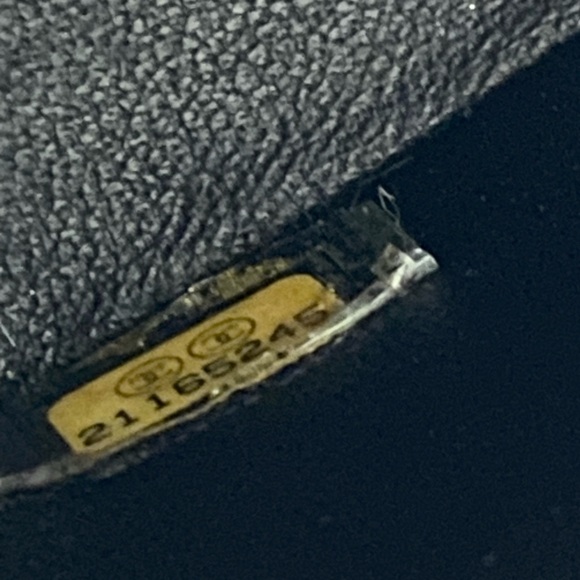 Authentic Quilted chanel mini Black patent leather - Picture 10 of 10